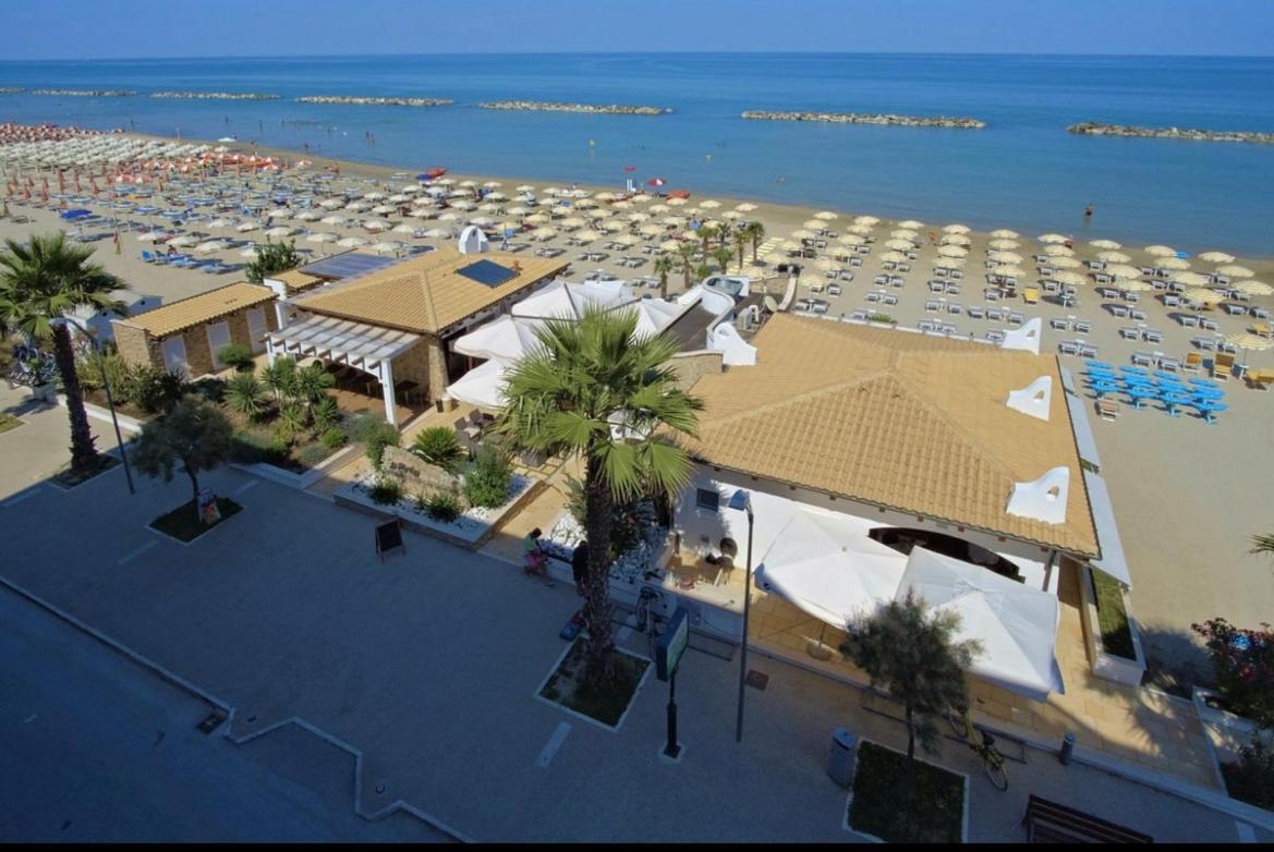 Hotel La Perla Купра Маритима Екстериор снимка