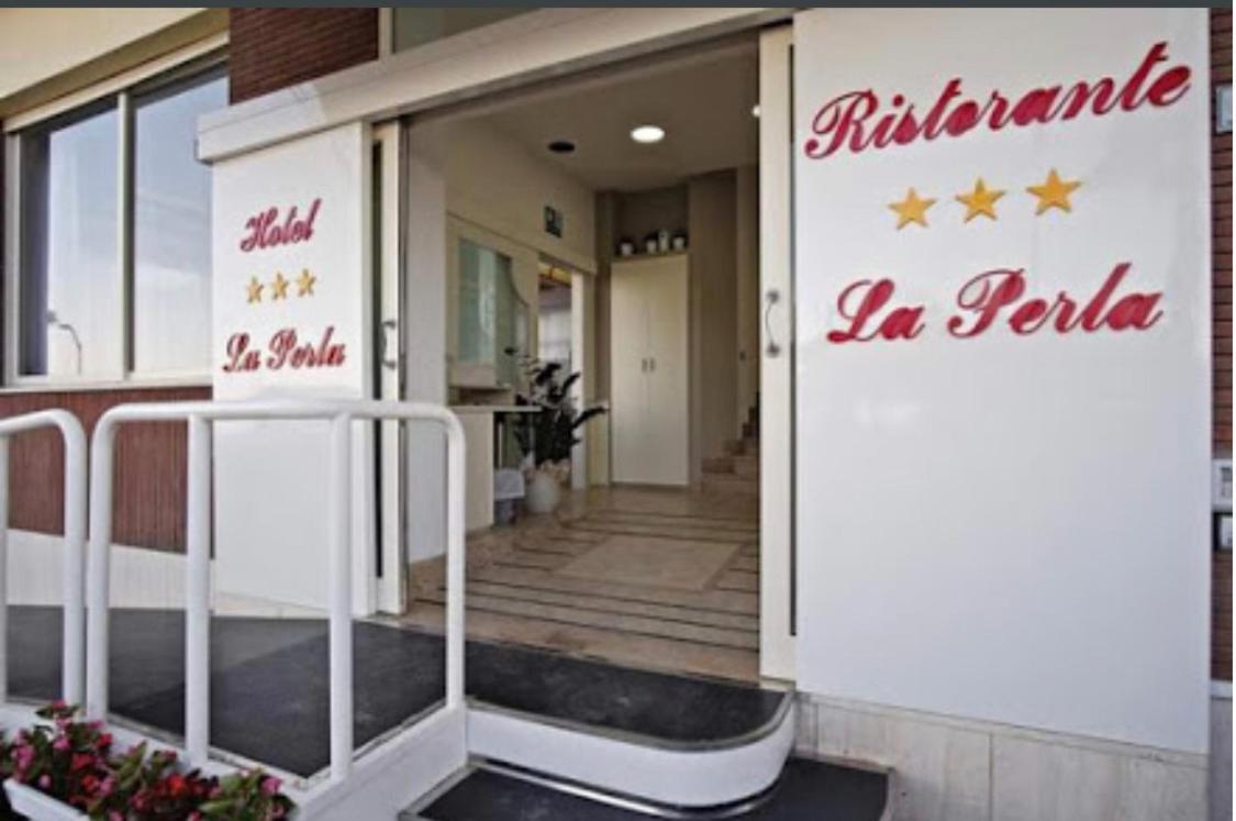 Hotel La Perla Купра Маритима Екстериор снимка