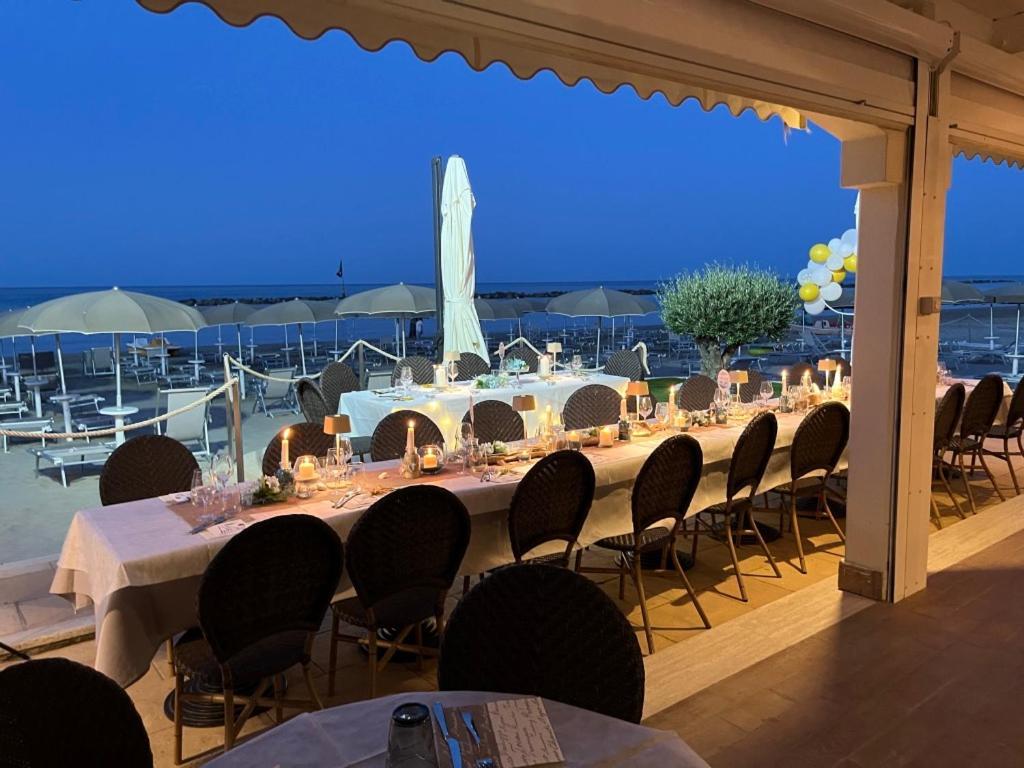 Hotel La Perla Купра Маритима Екстериор снимка