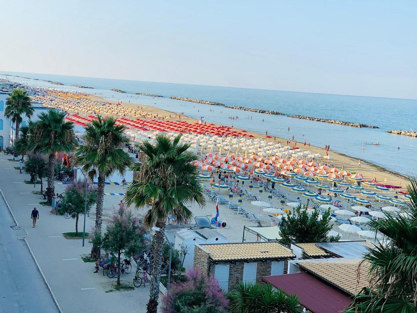 Hotel La Perla Купра Маритима Екстериор снимка