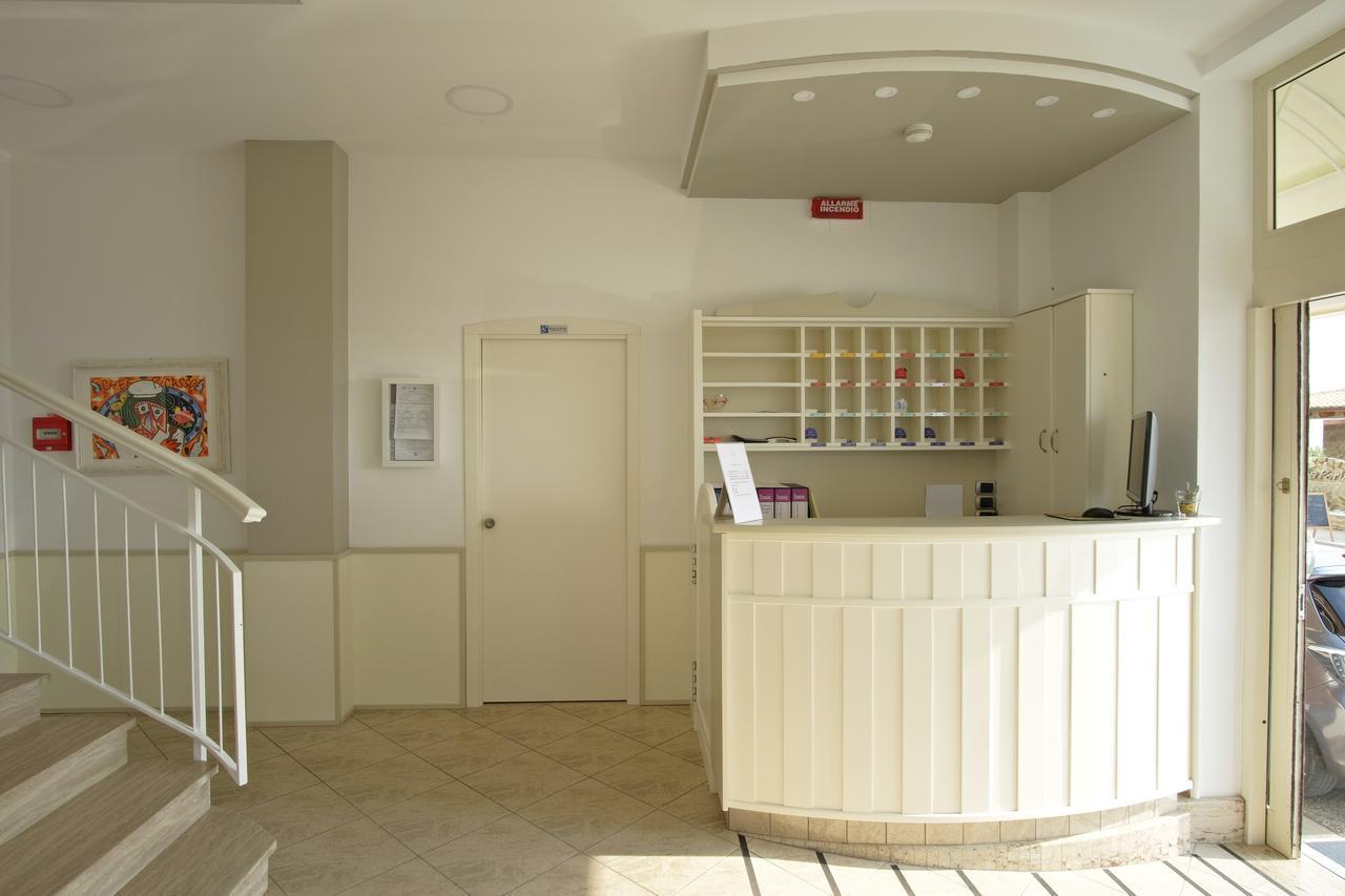 Hotel La Perla Купра Маритима Екстериор снимка