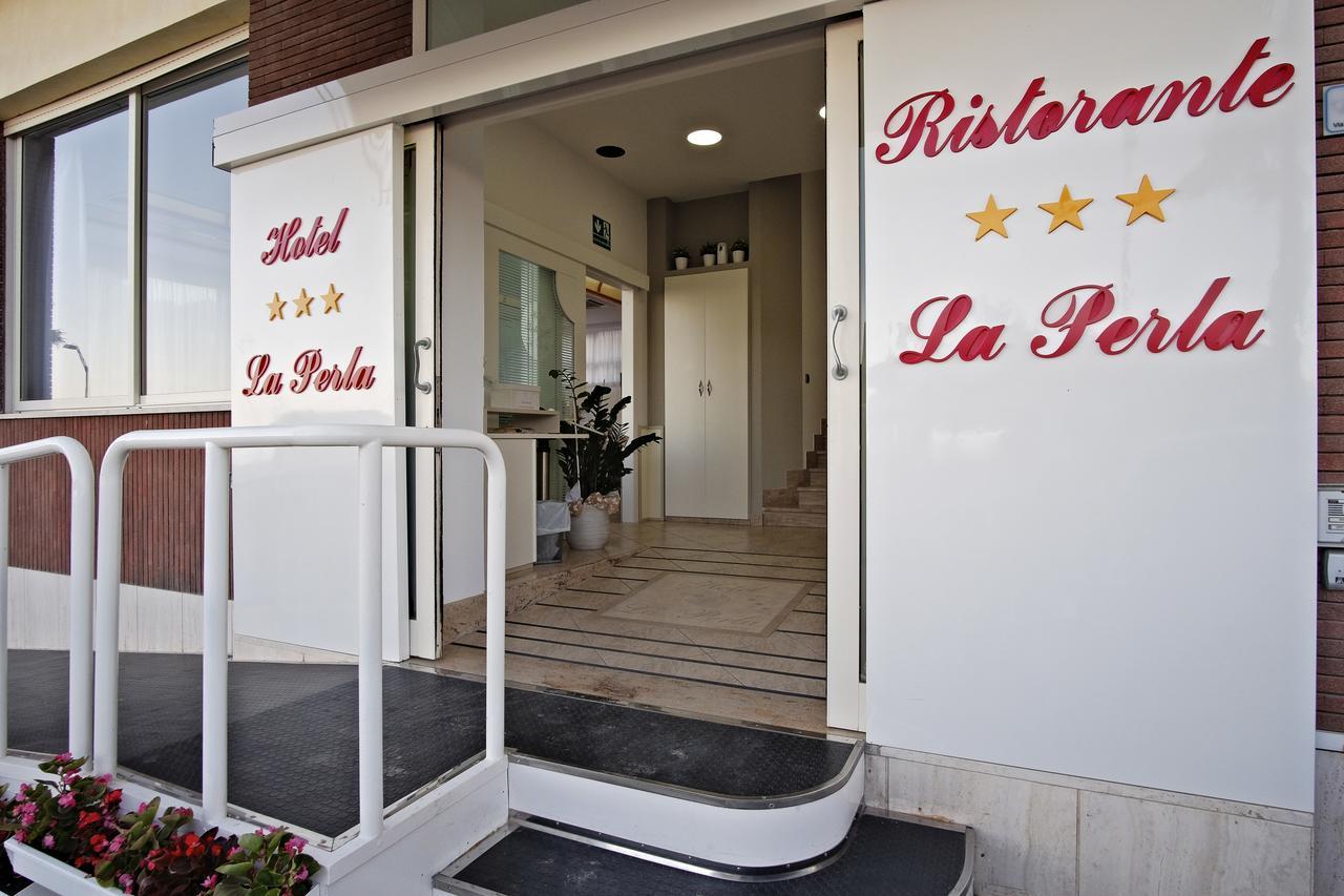 Hotel La Perla Купра Маритима Екстериор снимка