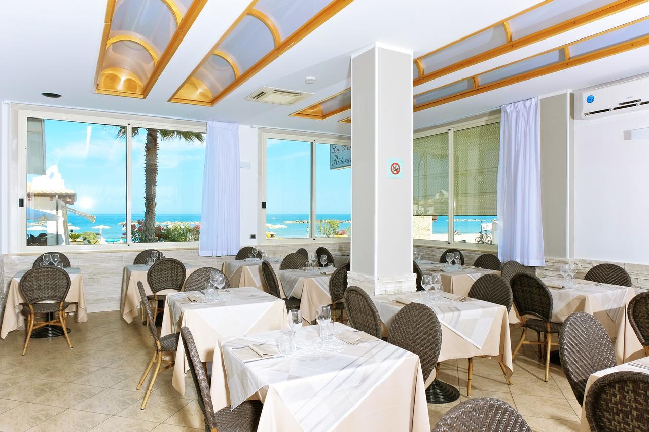 Hotel La Perla Купра Маритима Екстериор снимка