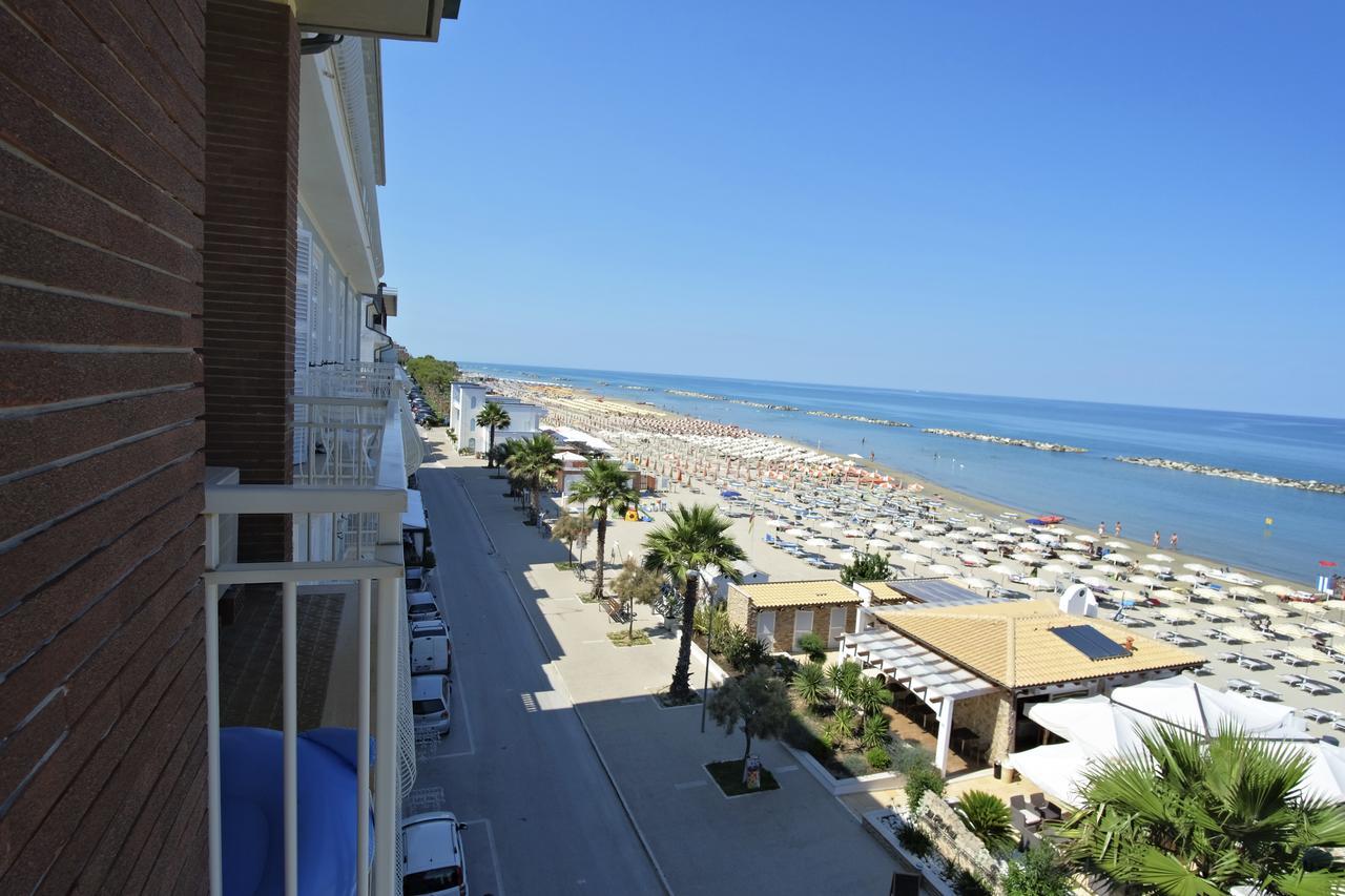 Hotel La Perla Купра Маритима Екстериор снимка