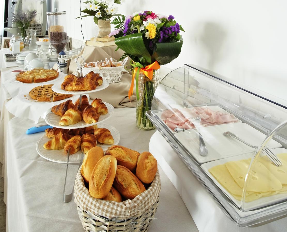 Hotel La Perla Купра Маритима Екстериор снимка