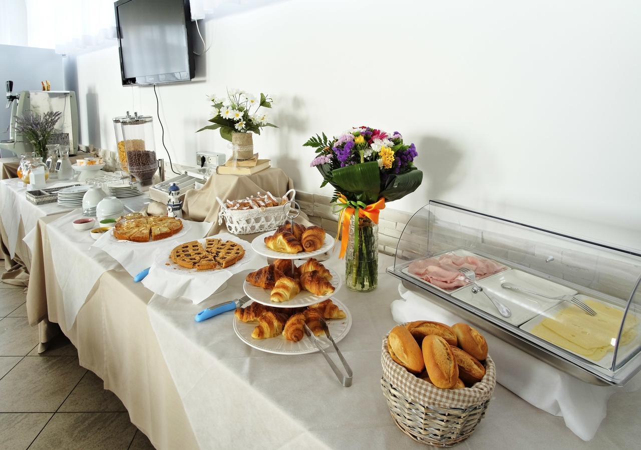Hotel La Perla Купра Маритима Екстериор снимка