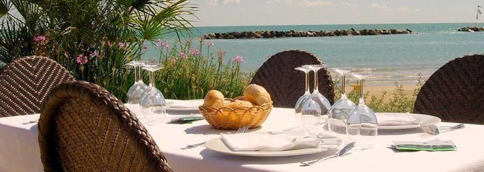 Hotel La Perla Купра Маритима Екстериор снимка