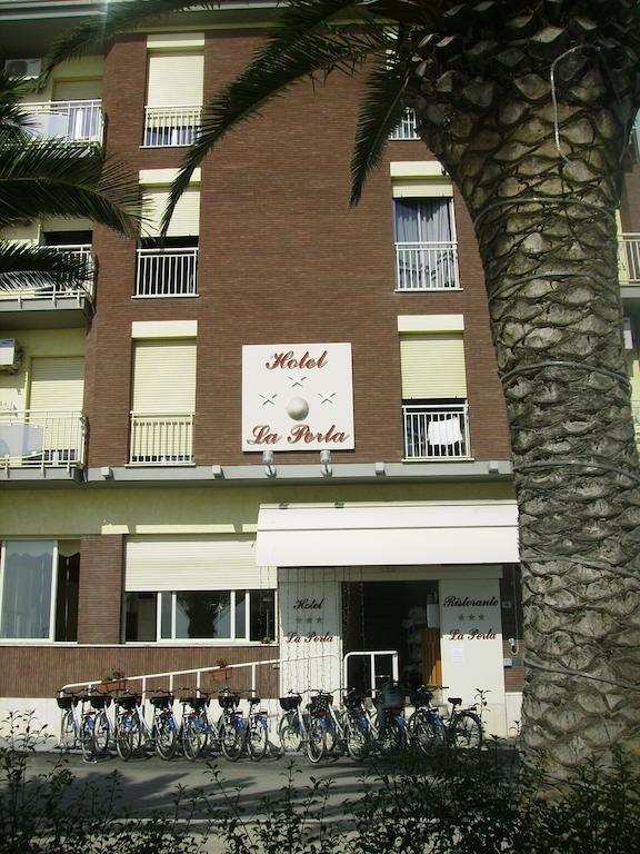 Hotel La Perla Купра Маритима Екстериор снимка